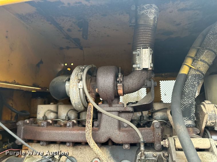 image for item LO9442 Kawasaki KSS70 wheel loader