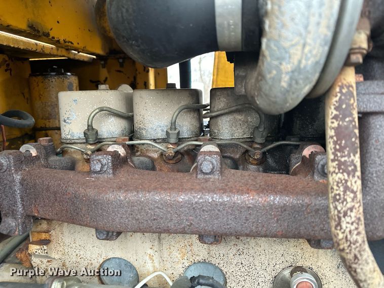 image for item LO9442 Kawasaki KSS70 wheel loader