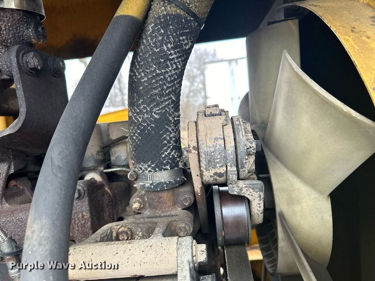 image for item LO9442 Kawasaki KSS70 wheel loader