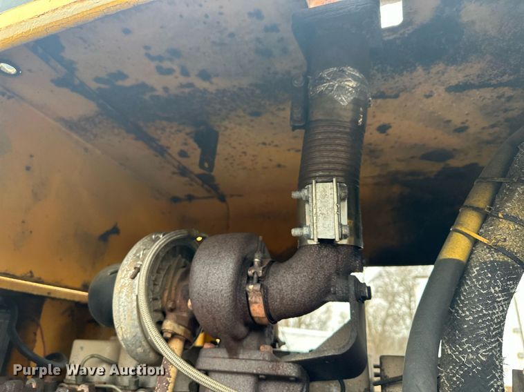 image for item LO9442 Kawasaki KSS70 wheel loader