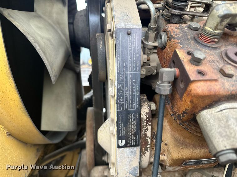 image for item LO9442 Kawasaki KSS70 wheel loader