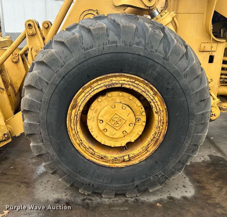 image for item LO9442 Kawasaki KSS70 wheel loader
