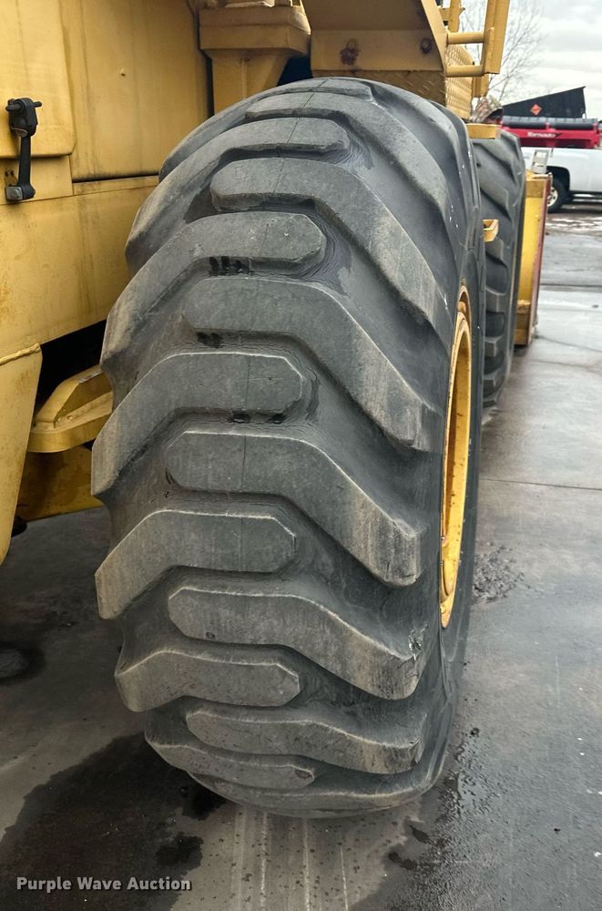 image for item LO9442 Kawasaki KSS70 wheel loader
