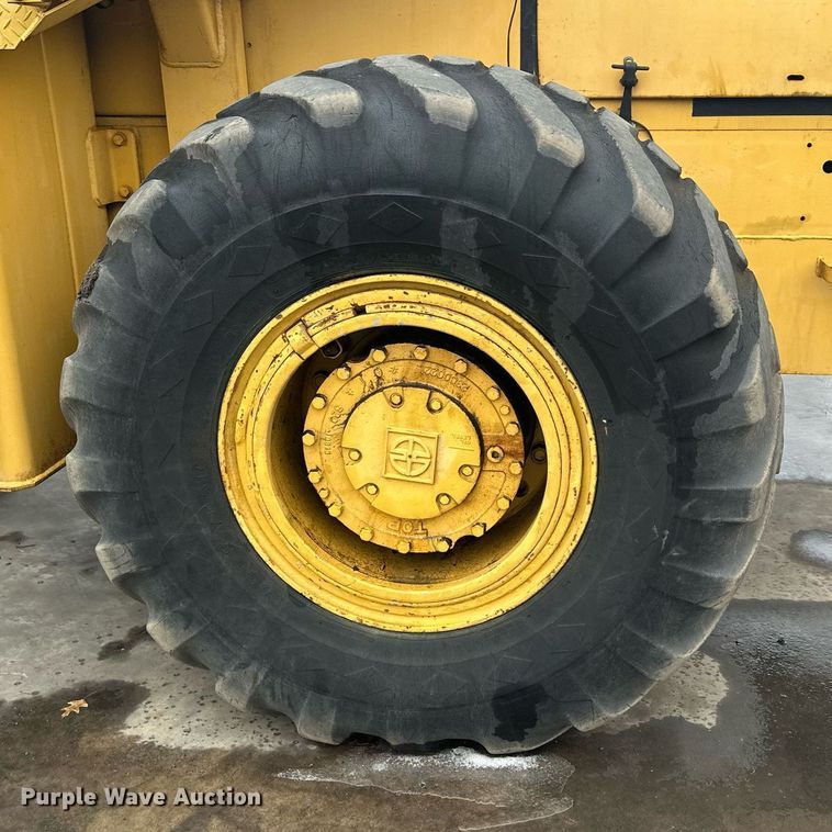 image for item LO9442 Kawasaki KSS70 wheel loader