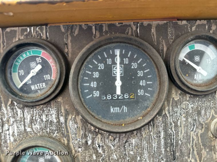 image for item LO9442 Kawasaki KSS70 wheel loader