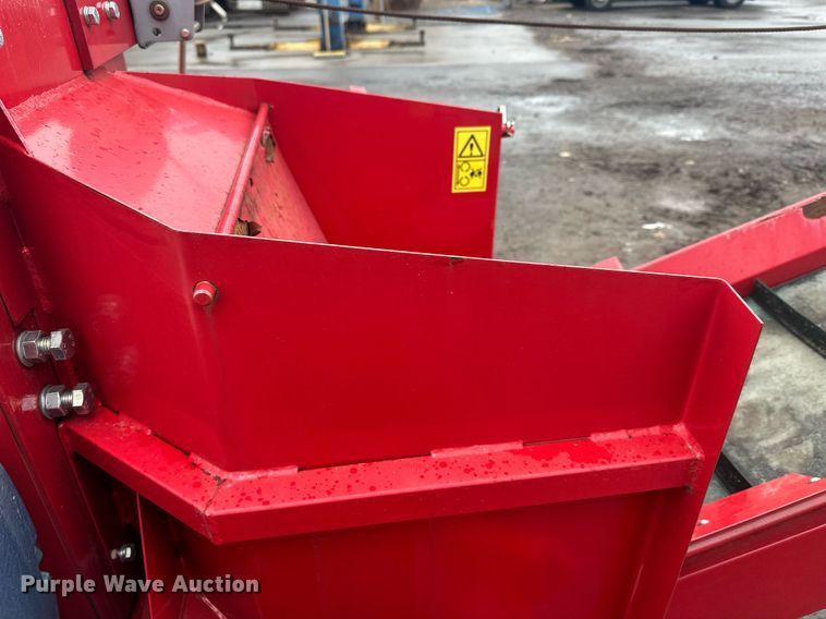 image for item LO9443 2016 Urban TR110  branch logger