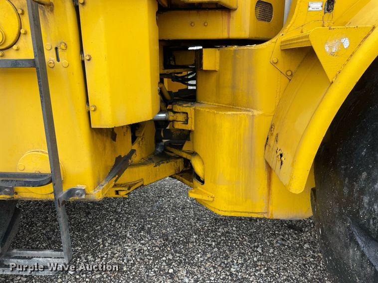 image for item LV9954 1970 Caterpillar 980B  wheel loader