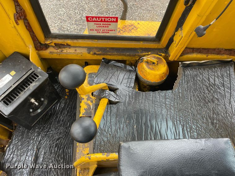 image for item LV9954 1970 Caterpillar 980B  wheel loader