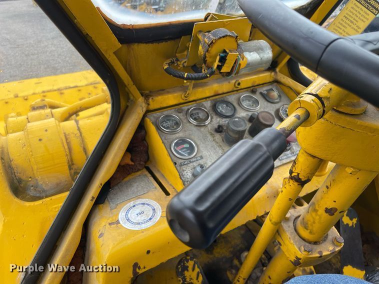 image for item LV9954 1970 Caterpillar 980B  wheel loader