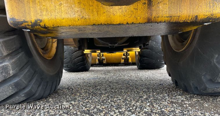 image for item LV9954 1970 Caterpillar 980B  wheel loader