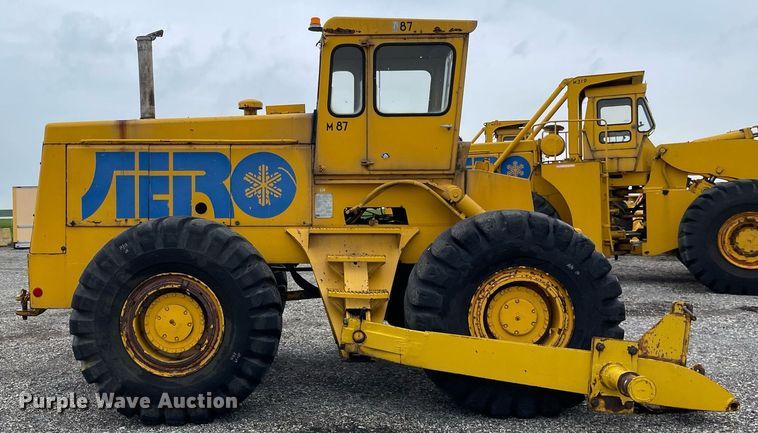 image for item LV9955 1965 Michigan 180TDGM  dozer