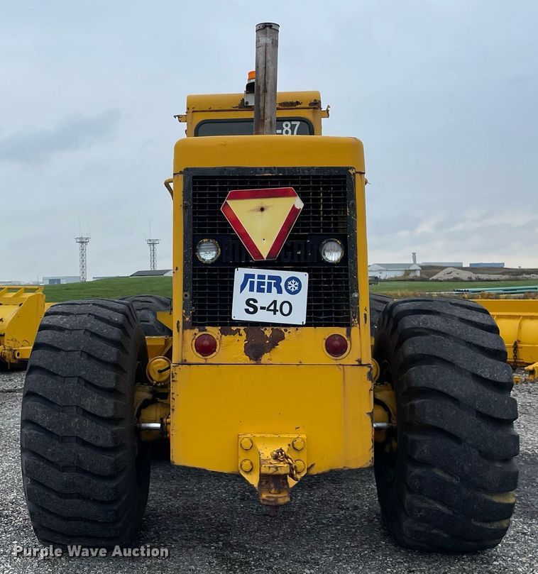 image for item LV9955 1965 Michigan 180TDGM  dozer
