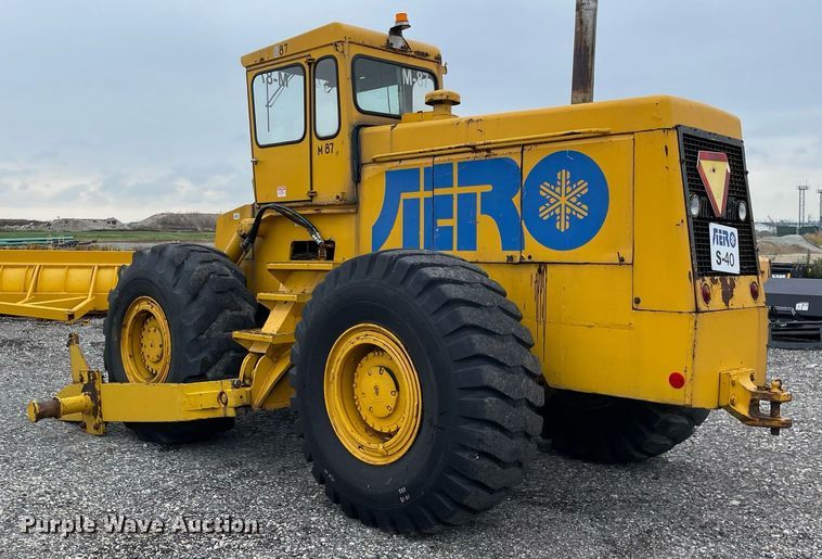 image for item LV9955 1965 Michigan 180TDGM  dozer