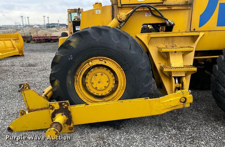 image for item LV9955 1965 Michigan 180TDGM  dozer