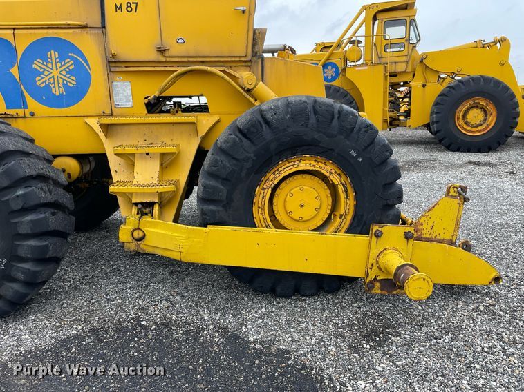 image for item LV9955 1965 Michigan 180TDGM  dozer