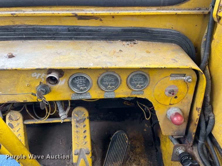 image for item LV9955 1965 Michigan 180TDGM  dozer