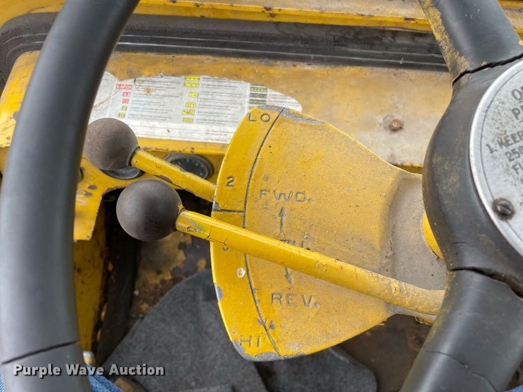 image for item LV9955 1965 Michigan 180TDGM  dozer