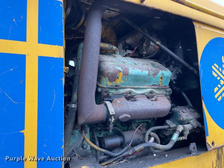 image for item LV9955 1965 Michigan 180TDGM  dozer