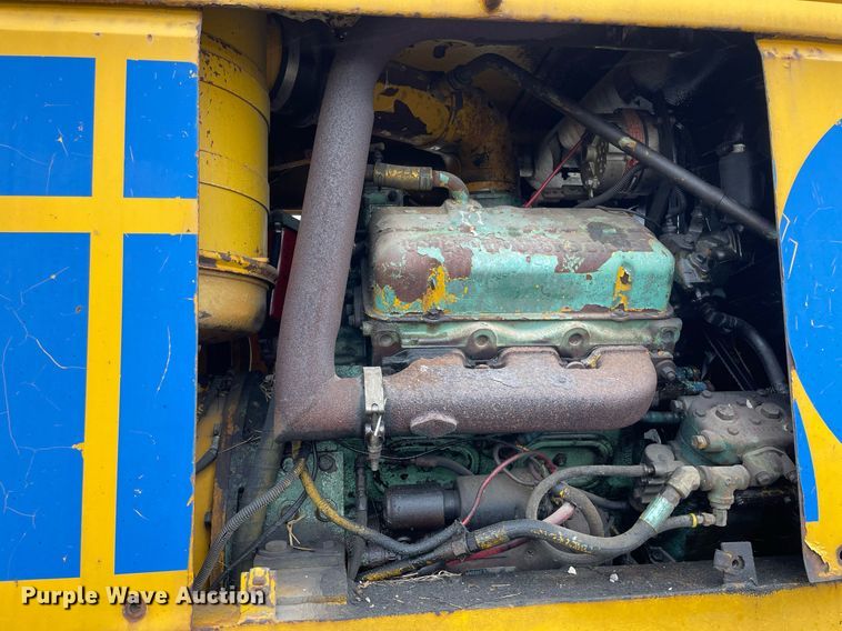 image for item LV9955 1965 Michigan 180TDGM  dozer