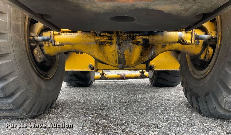 image for item LV9955 1965 Michigan 180TDGM  dozer