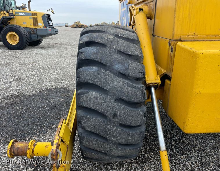 image for item LV9955 1965 Michigan 180TDGM  dozer