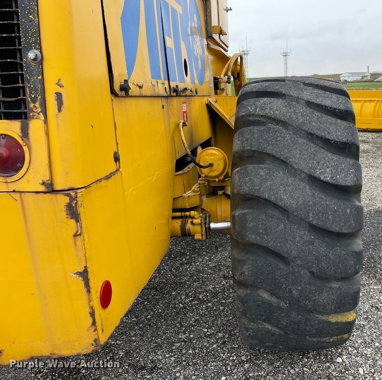 image for item LV9955 1965 Michigan 180TDGM  dozer