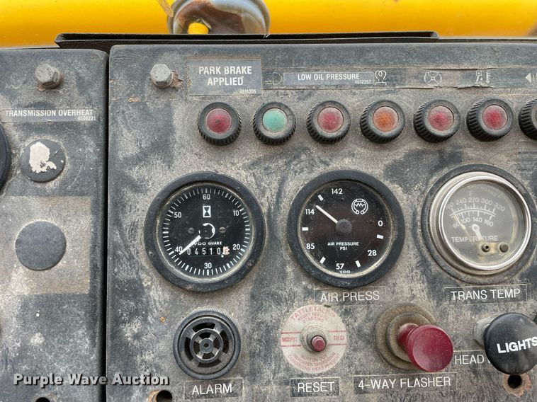 image for item LV9957 1988 Trojan 1900Z  wheel loader