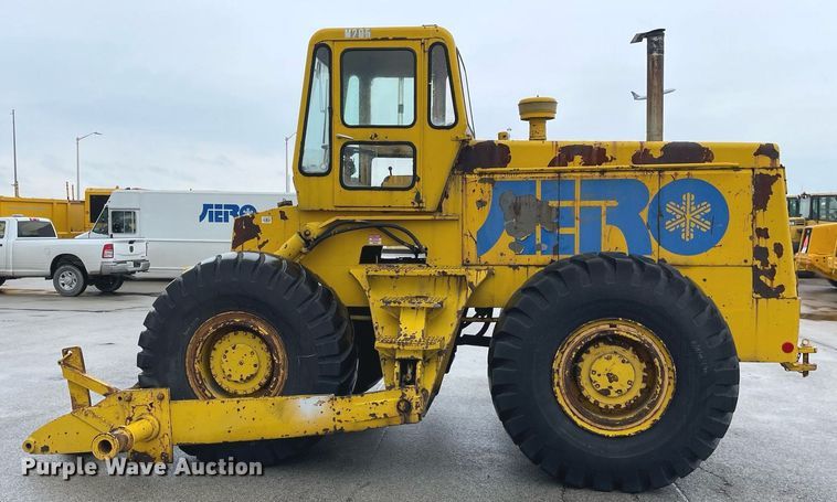 image for item LV9958 1964 Michigan 180TDC4  dozer