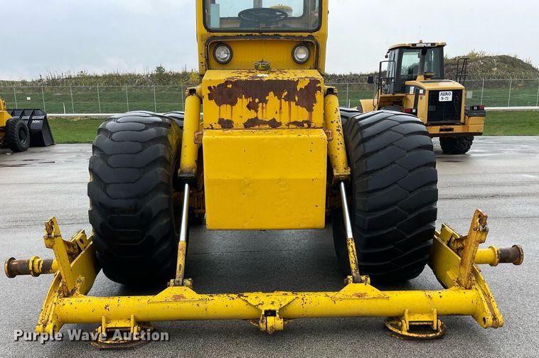 image for item LV9958 1964 Michigan 180TDC4  dozer