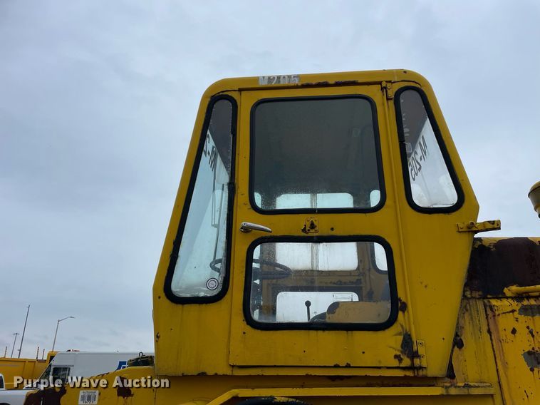 image for item LV9958 1964 Michigan 180TDC4  dozer