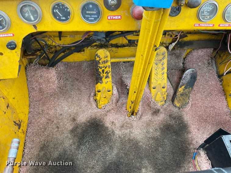 image for item LV9958 1964 Michigan 180TDC4  dozer