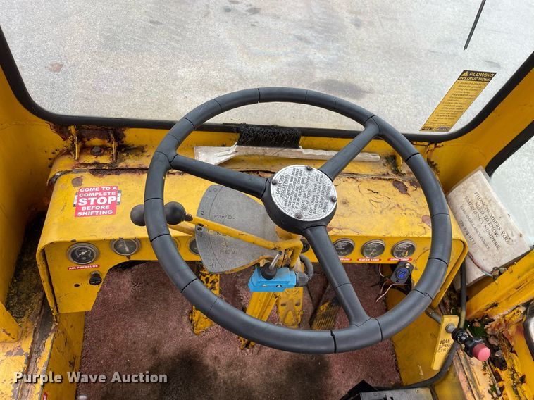 image for item LV9958 1964 Michigan 180TDC4  dozer