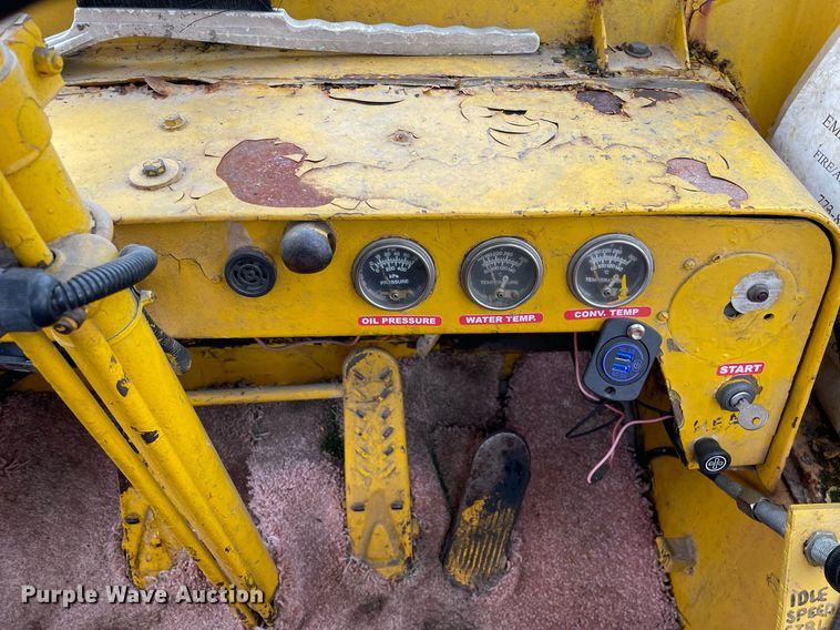 image for item LV9958 1964 Michigan 180TDC4  dozer