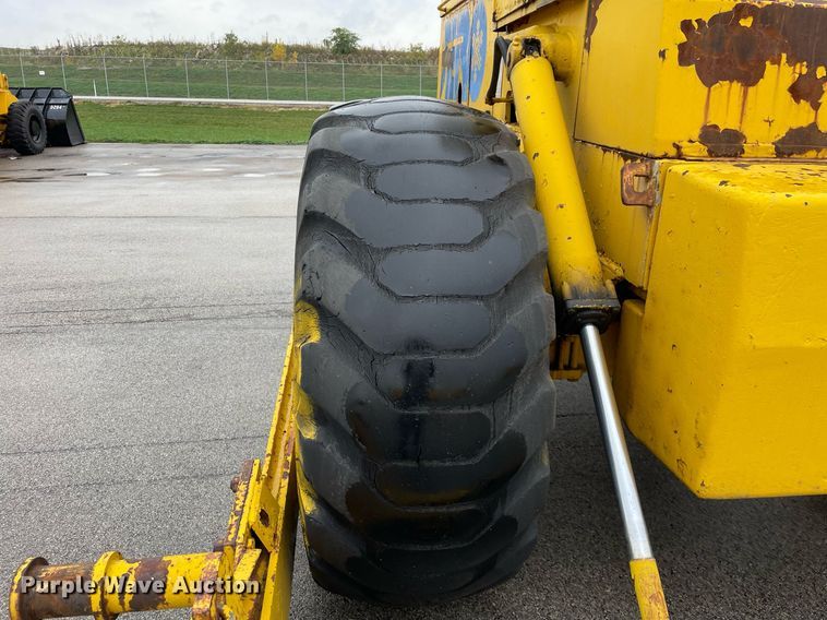 image for item LV9958 1964 Michigan 180TDC4  dozer