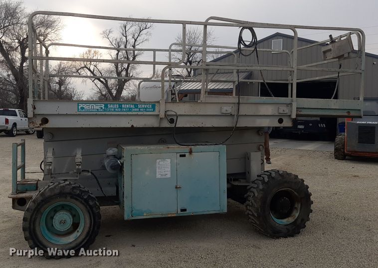 image for item LX9984 JLG 33RTS  scissor lift