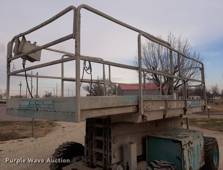 image for item LX9984 JLG 33RTS  scissor lift