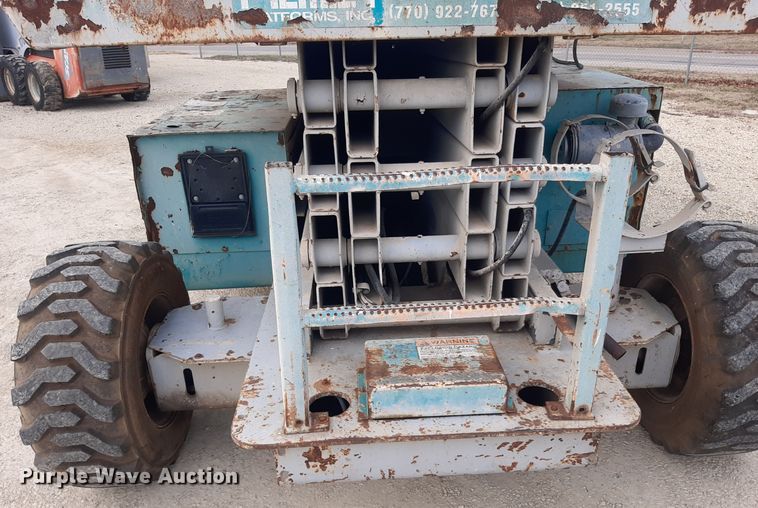 image for item LX9984 JLG 33RTS  scissor lift