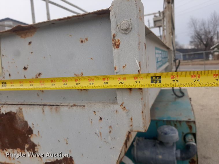 image for item LX9984 JLG 33RTS  scissor lift