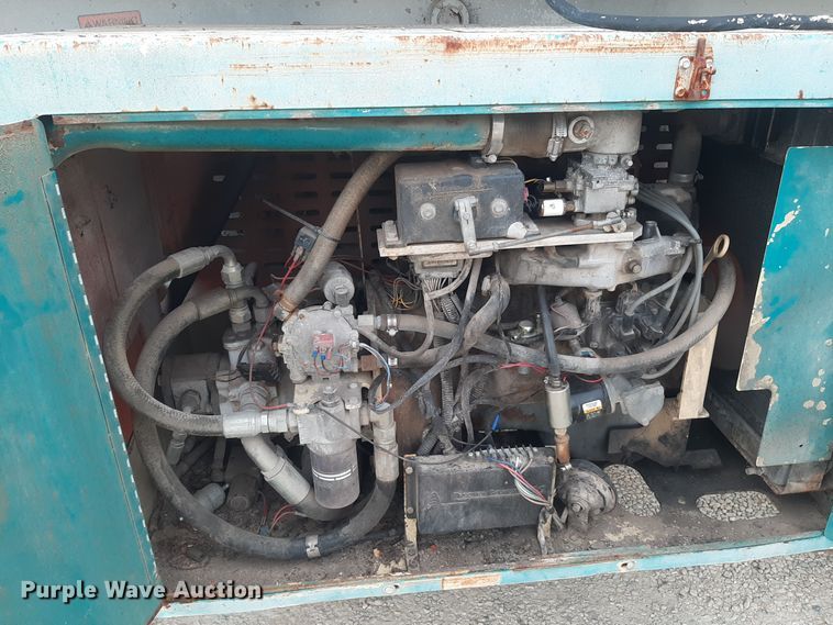 image for item LX9984 JLG 33RTS  scissor lift