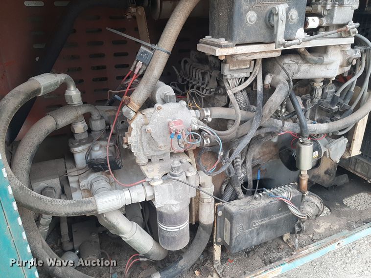 image for item LX9984 JLG 33RTS  scissor lift