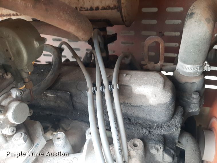 image for item LX9984 JLG 33RTS  scissor lift