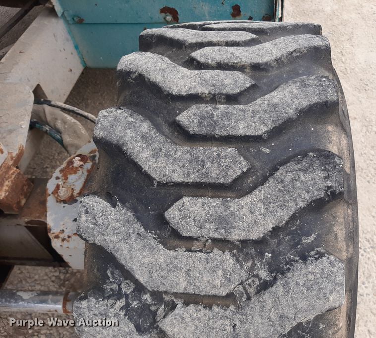 image for item LX9984 JLG 33RTS  scissor lift