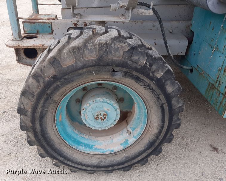 image for item LX9984 JLG 33RTS  scissor lift