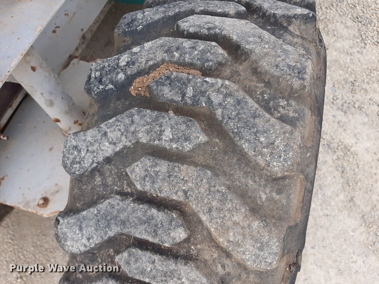 image for item LX9984 JLG 33RTS  scissor lift