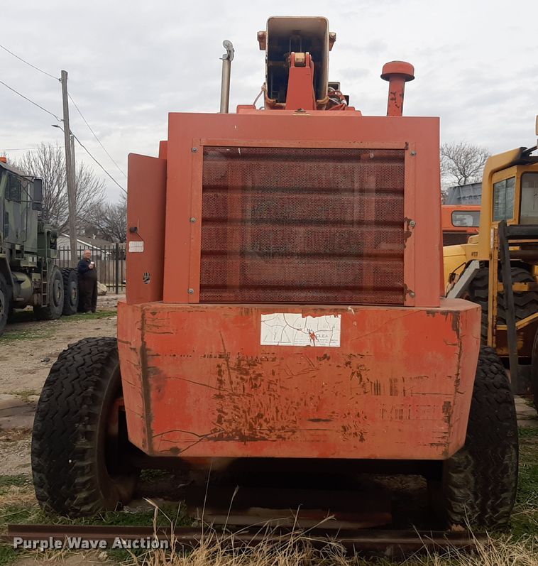 image for item LX9992 1995 Snorkelift TB80 boom lift