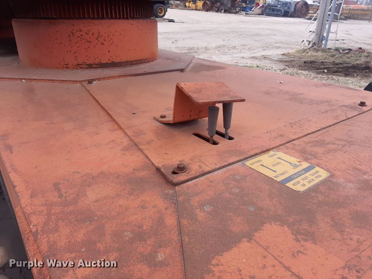 image for item LX9992 1995 Snorkelift TB80 boom lift