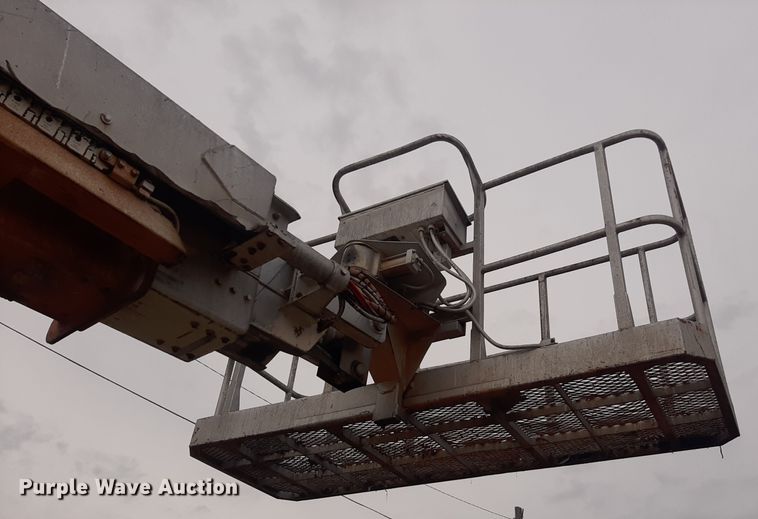 image for item LX9992 1995 Snorkelift TB80 boom lift