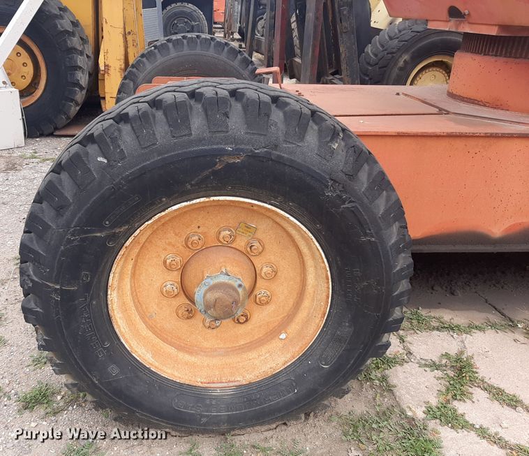 image for item LX9992 1995 Snorkelift TB80 boom lift