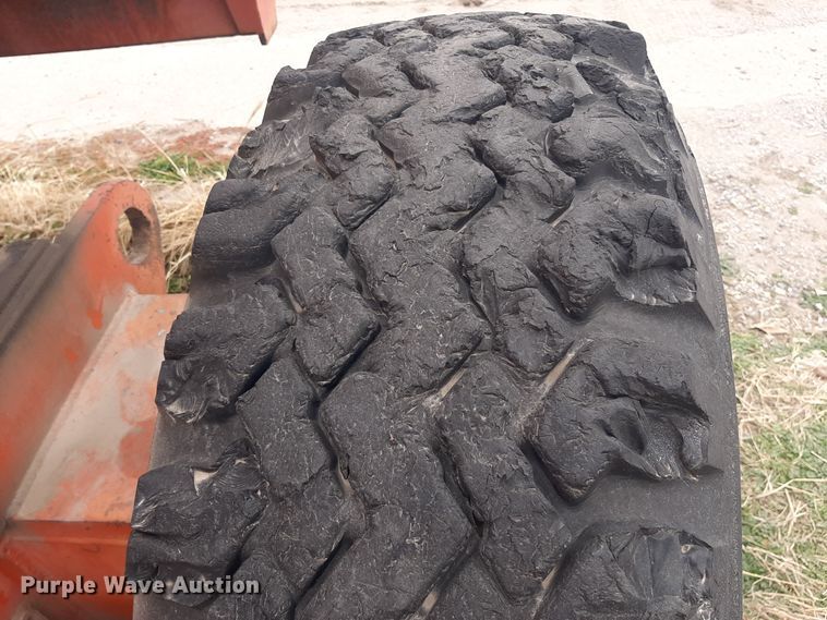 image for item LX9992 1995 Snorkelift TB80 boom lift