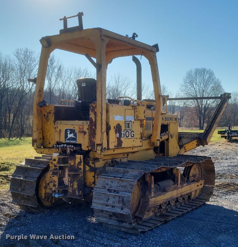 image for item MI9828 1989 John Deere 650G  dozer